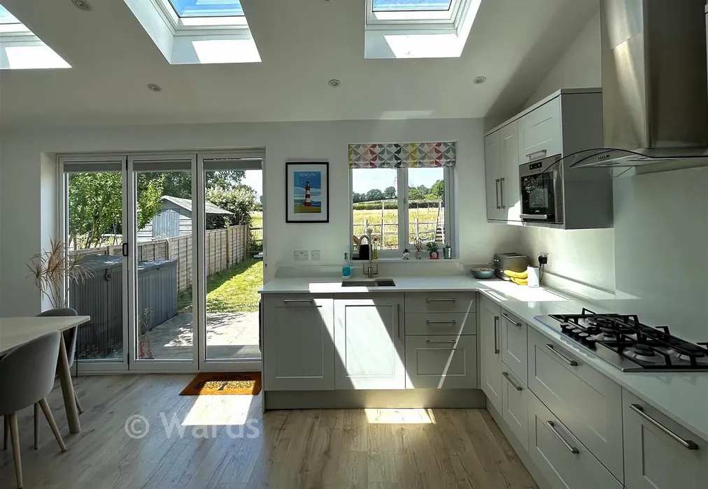 Kitchen - Hanmer Way, Staplehurst, Tonbridge, Kent - Wards of Kent