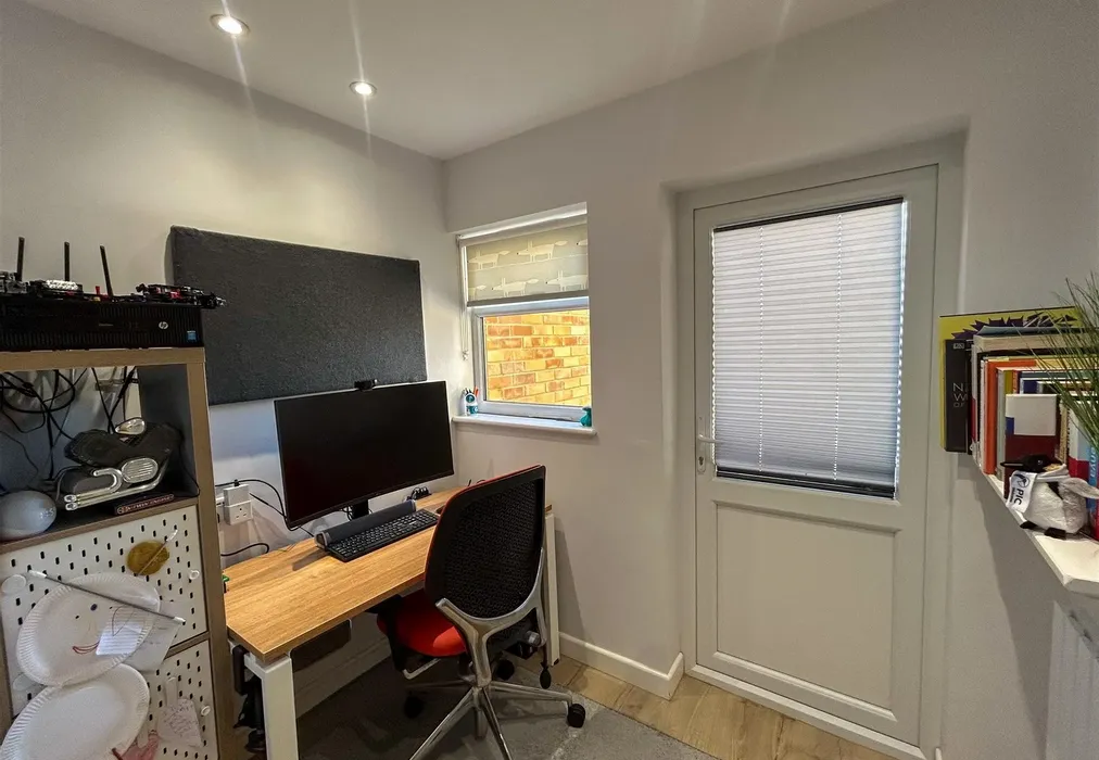 Office - Hanmer Way, Staplehurst, Tonbridge, Kent - Wards of Kent