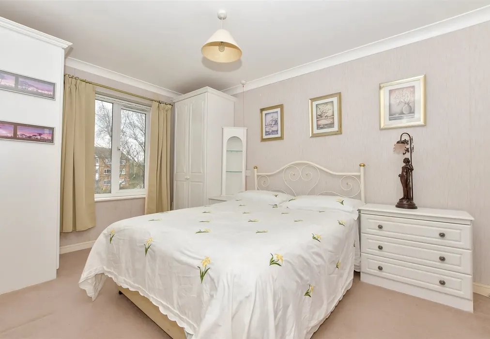 Bedroom 1 - Lyell Road, Birchington, Kent - Wards of Kent