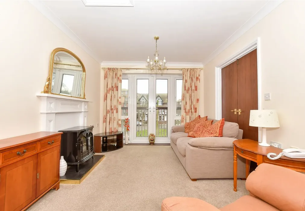 Lounge - Lyell Road, Birchington, Kent - Wards of Kent