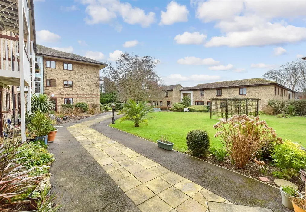 Communal Gardens - Lyell Road, Birchington, Kent - Wards of Kent