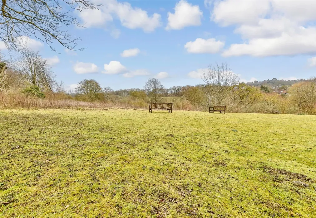 Communal Gardens - Tanners Hill, Hythe, Kent - Wards of Kent