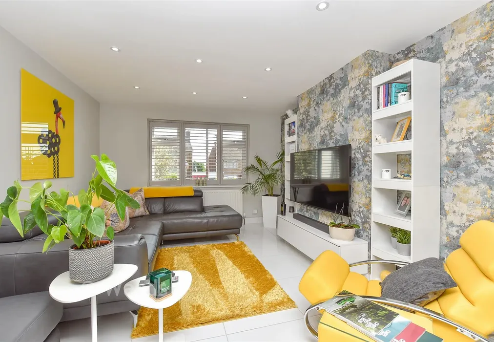 Lounge - Sunningdale Drive, Rainham, Gillingham, Kent - Wards of Kent
