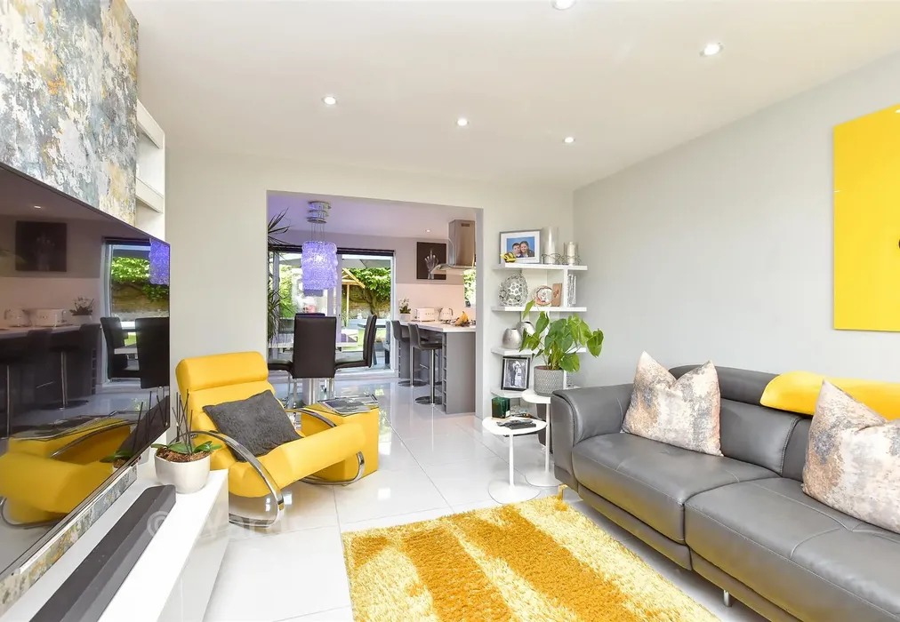 Lounge - Sunningdale Drive, Rainham, Gillingham, Kent - Wards of Kent