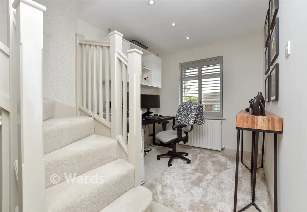 Landing/Study - Sunningdale Drive, Rainham, Gillingham, Kent - Wards of Kent