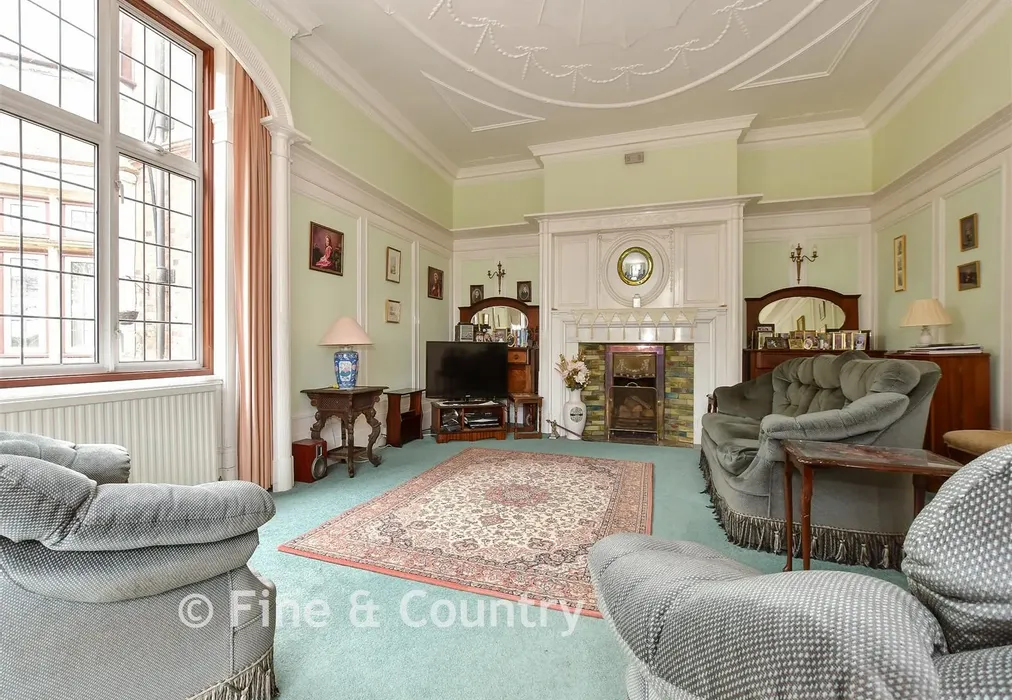 Sitting Room - Brocks Copse Road, Wootton Bridge, Ryde, Isle of Wight - Wards of Kent