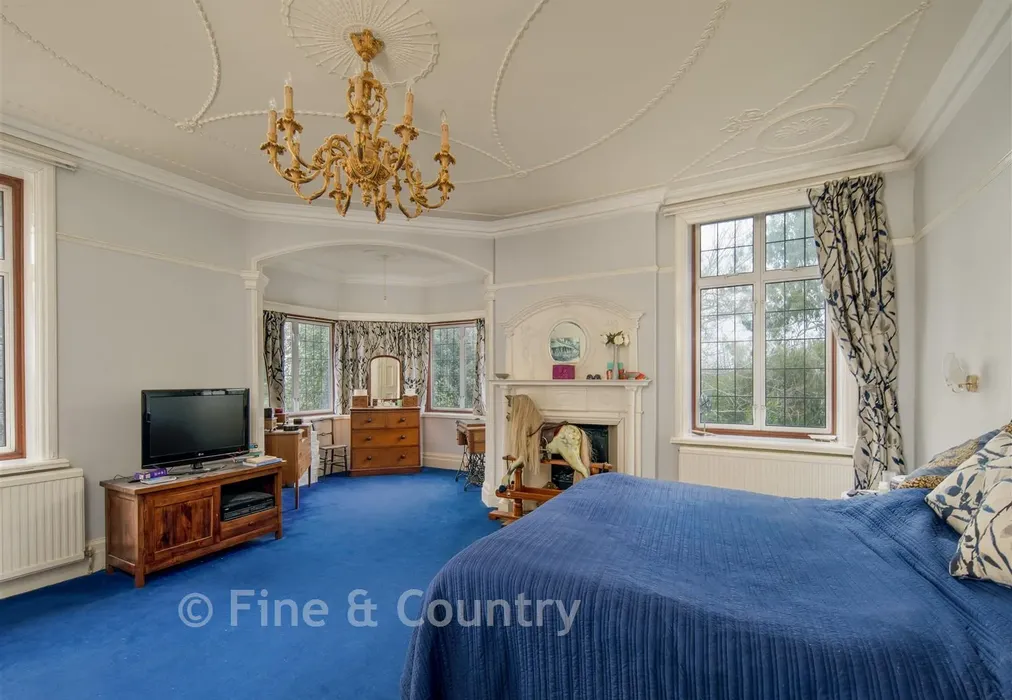 Bedroom 1 - Brocks Copse Road, Wootton Bridge, Ryde, Isle of Wight - Wards of Kent