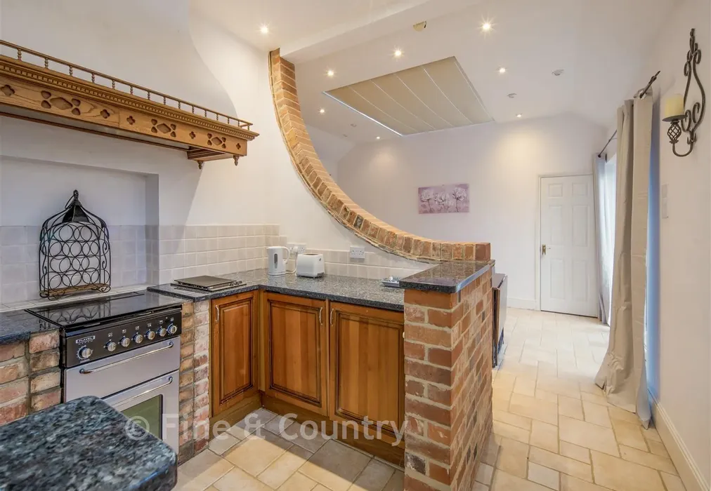 Kitchen / Breakfast Room - Brocks Copse Road, Wootton Bridge, Ryde, Isle of Wight - Wards of Kent