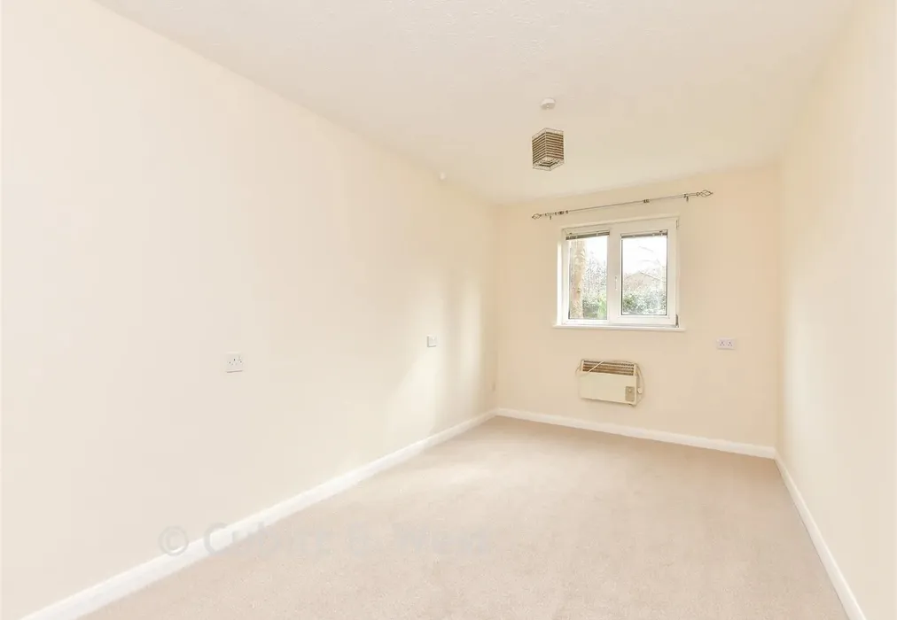 Bedroom - Brickyard Lane, Crawley Down, West Sussex - Wards of Kent