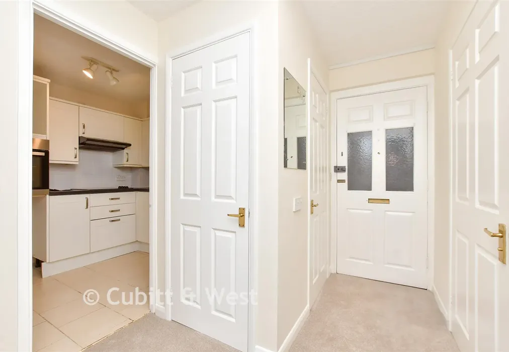 Entrance Hall - Brickyard Lane, Crawley Down, West Sussex - Wards of Kent