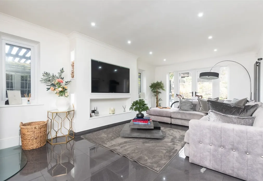 Lounge - Priory Fields, Eynsford, Dartford, Kent - Wards of Kent