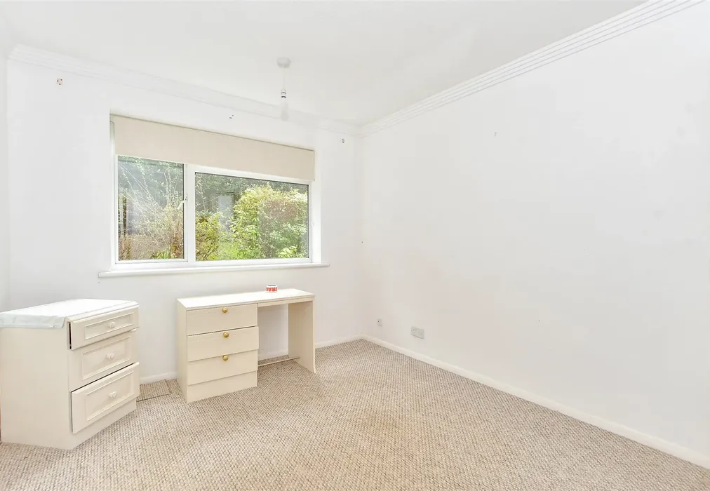 Bedroom 3 - Youngwoods Copse, Alverstone Garden Village, Isle of Wight - Wards of Kent