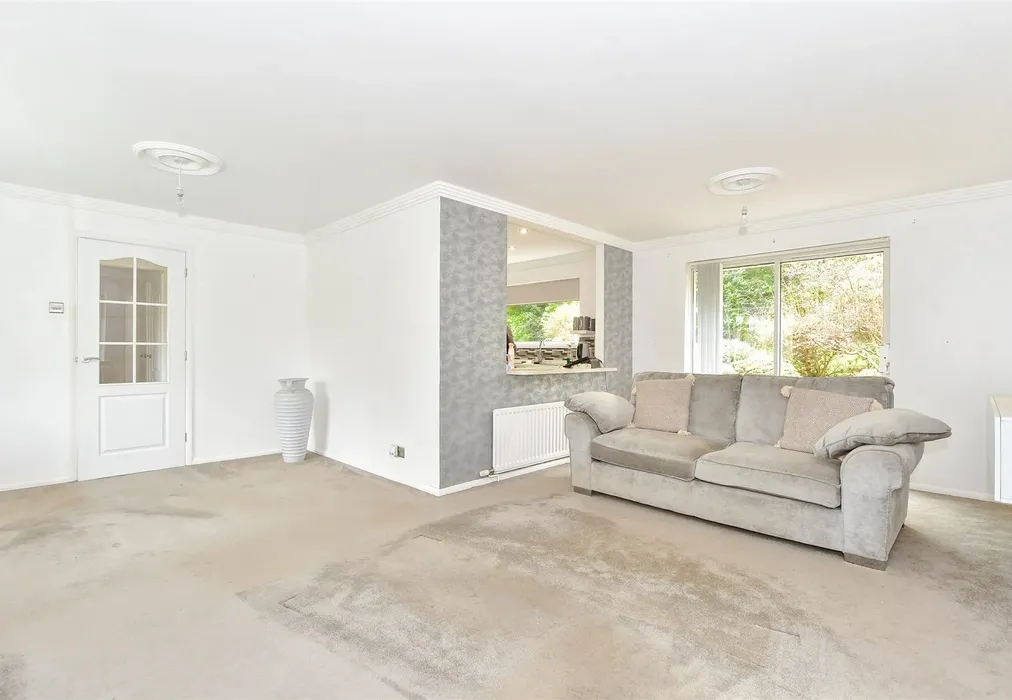 Lounge - Youngwoods Copse, Alverstone Garden Village, Isle of Wight - Wards of Kent
