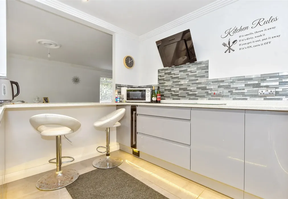 Kitchen - Youngwoods Copse, Alverstone Garden Village, Isle of Wight - Wards of Kent