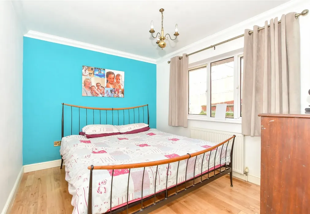 Bedroom 2 - Well Road, Bognor Regis, West Sussex - Wards of Kent