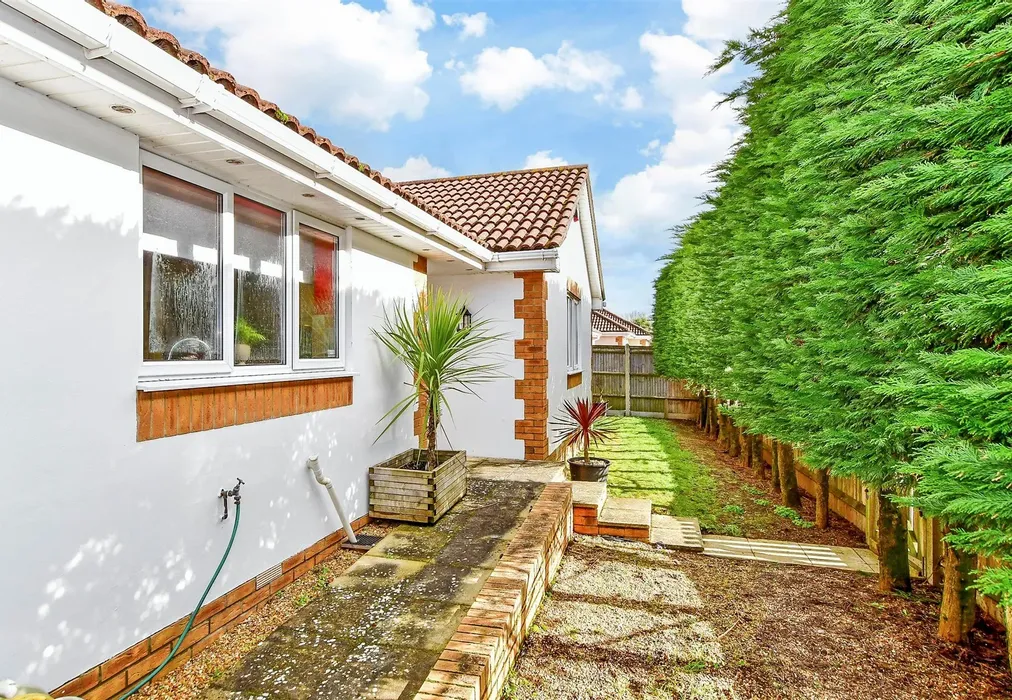 Front Elevation - Well Road, Bognor Regis, West Sussex - Wards of Kent