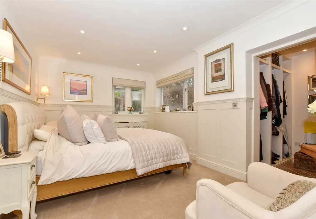 Main Bedroom - Dover Road, Eastry, Sandwich, Kent - Wards of Kent