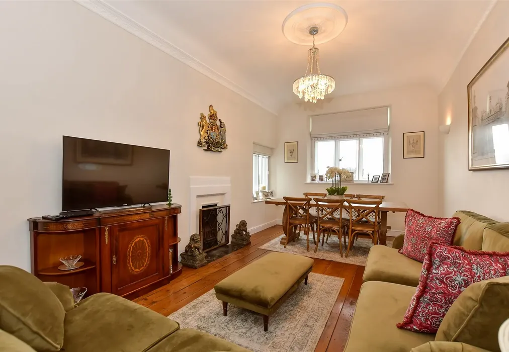 Sitting Room - Dover Road, Eastry, Sandwich, Kent - Wards of Kent