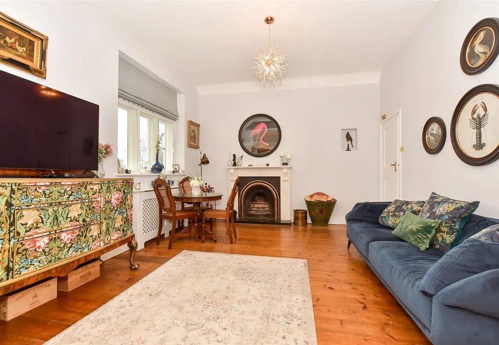 Living Area - Dover Road, Eastry, Sandwich, Kent - Wards of Kent