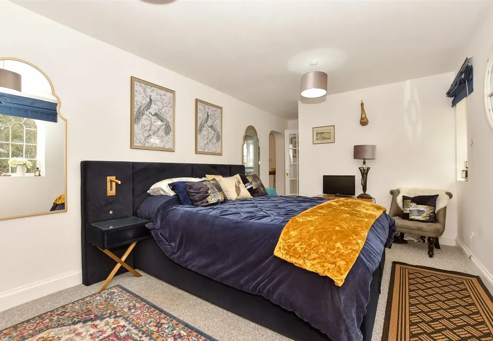 Cottage - Bedroom - Dover Road, Eastry, Sandwich, Kent - Wards of Kent