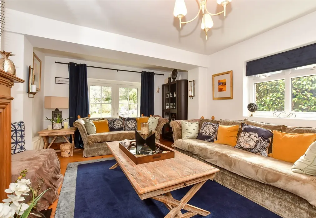 Cottage - Sitting Room - Dover Road, Eastry, Sandwich, Kent - Wards of Kent