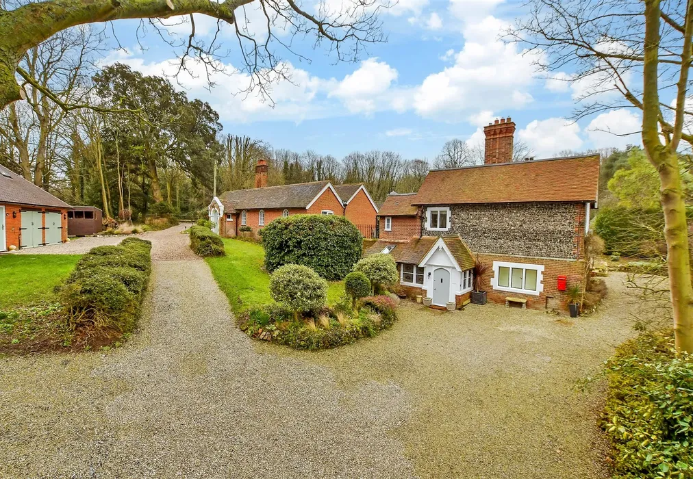 External (Web) - Dover Road, Eastry, Sandwich, Kent - Wards of Kent