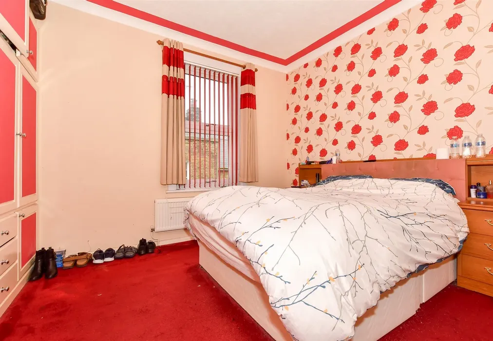 Bedroom 1 - Upper Dumpton Park Road, Ramsgate, Kent - Wards of Kent