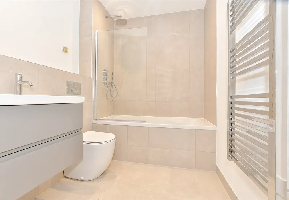 Bathroom - Station Road, The Sidings, Paddock Wood, Kent - Wards of Kent