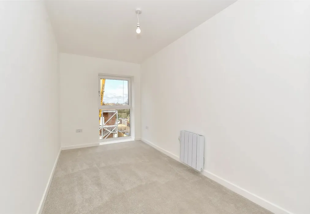 Bedroom 2 - Station Road, The Sidings, Paddock Wood, Kent - Wards of Kent