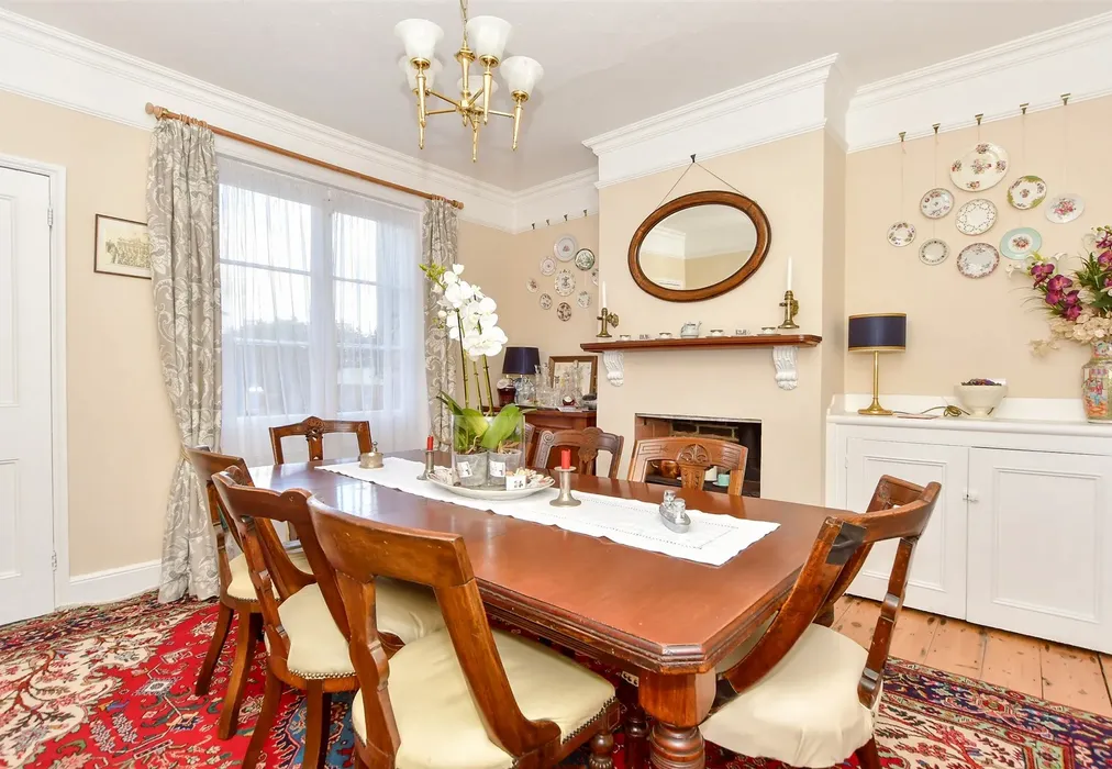 Dining Room - Bellevue Road, Cowes, Isle of Wight - Wards of Kent