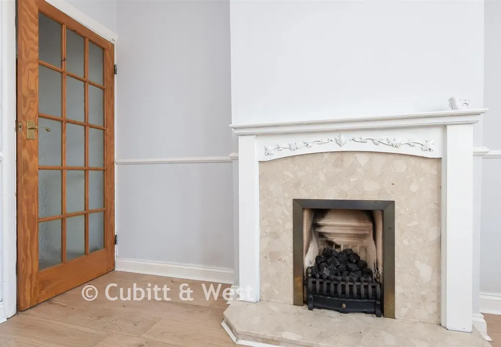 Internal Feature - Glovers Road, Reigate, Surrey - Wards of Kent