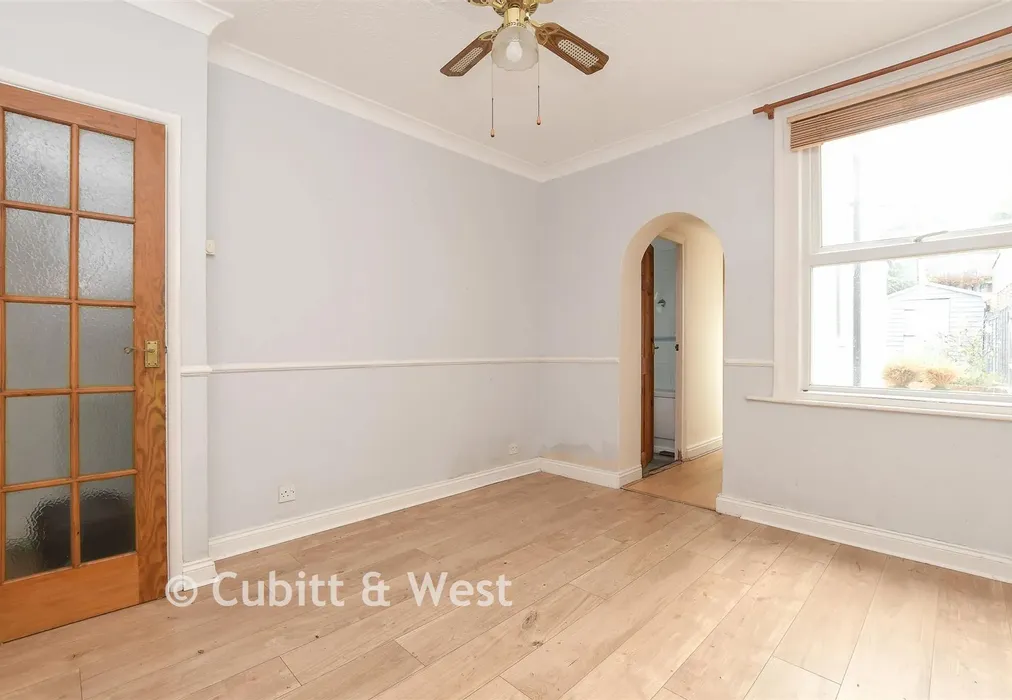 Dining Room - Glovers Road, Reigate, Surrey - Wards of Kent