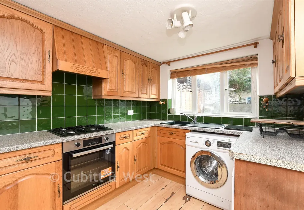Kitchen - Glovers Road, Reigate, Surrey - Wards of Kent