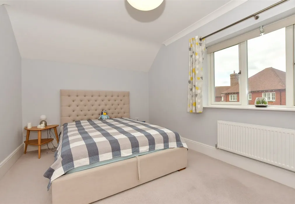 Bedroom 2 - Bartlets Lane, Chilmington Green, Ashford, Kent - Wards of Kent
