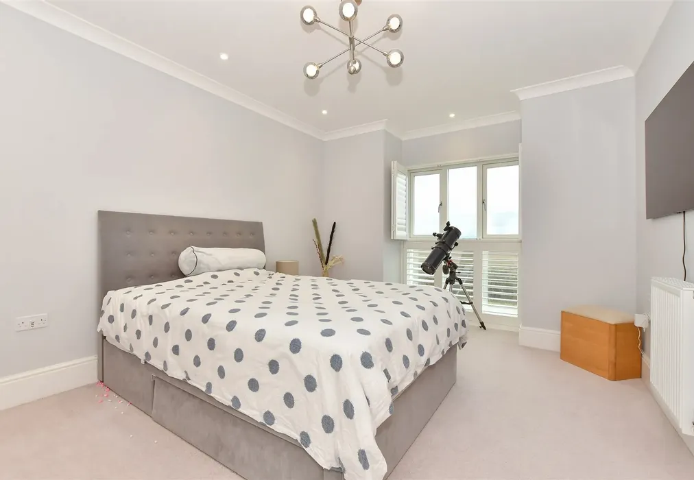 Bedroom 1 - Bartlets Lane, Chilmington Green, Ashford, Kent - Wards of Kent