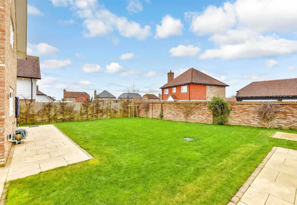 Rear Garden - Bartlets Lane, Chilmington Green, Ashford, Kent - Wards of Kent