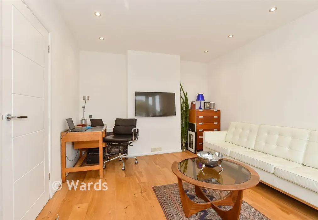 Lounge - Clifftown Gardens, Herne Bay, Kent - Wards of Kent