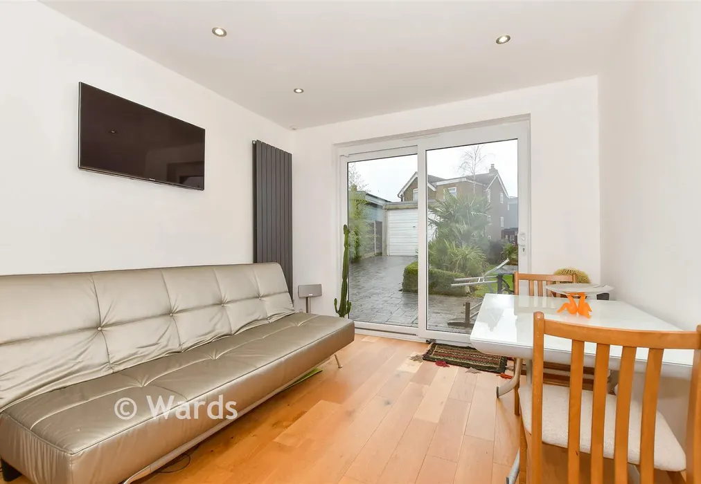 Bedroom 2 - Clifftown Gardens, Herne Bay, Kent - Wards of Kent
