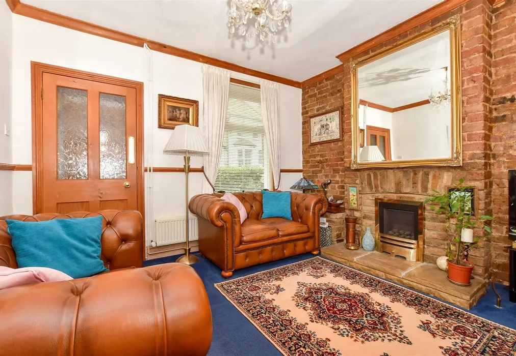 Lounge - Winstanley Crescent, Ramsgate, Kent - Wards of Kent