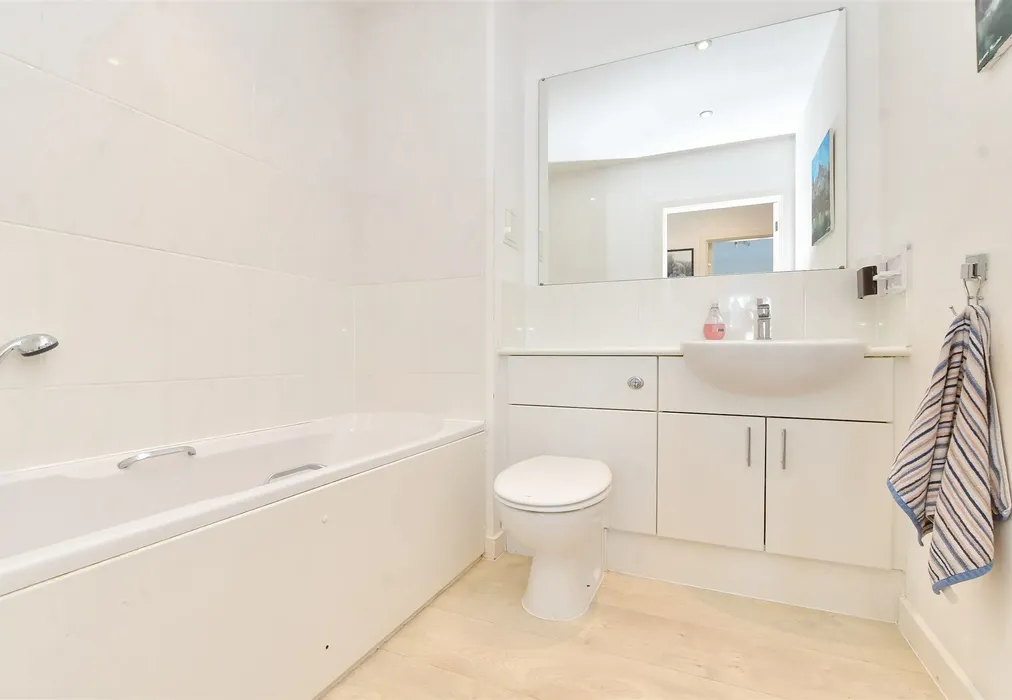 Bathroom - Whitestone Way, Croydon, Surrey - Wards of Kent