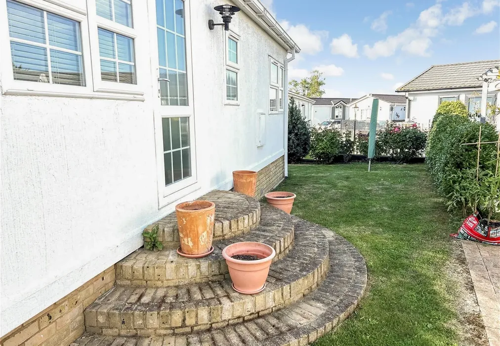 Rear Garden - Wisteria Way, Reculver, Kent - Wards of Kent