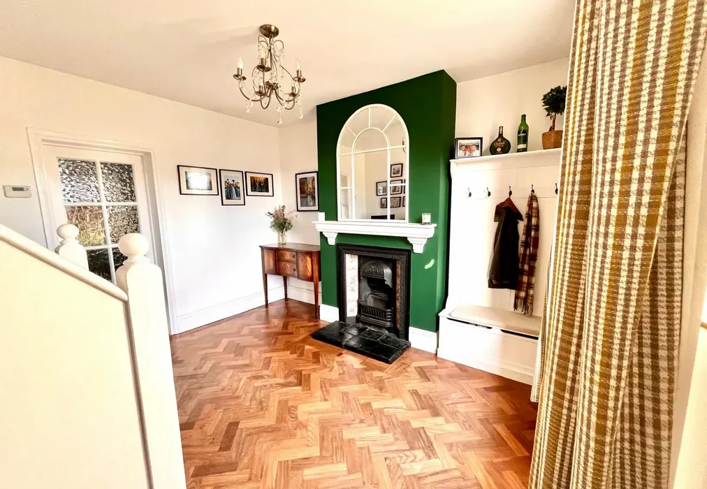 Family Room - London Road, Newington, Sittingbourne, Kent - Wards of Kent