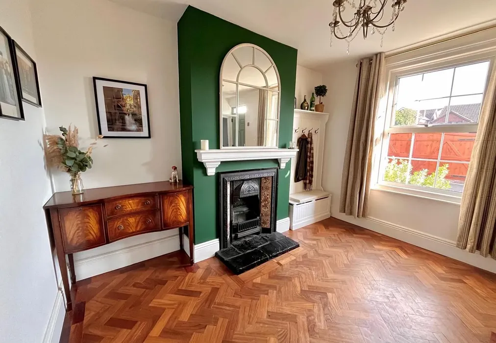 Family Room - London Road, Newington, Sittingbourne, Kent - Wards of Kent