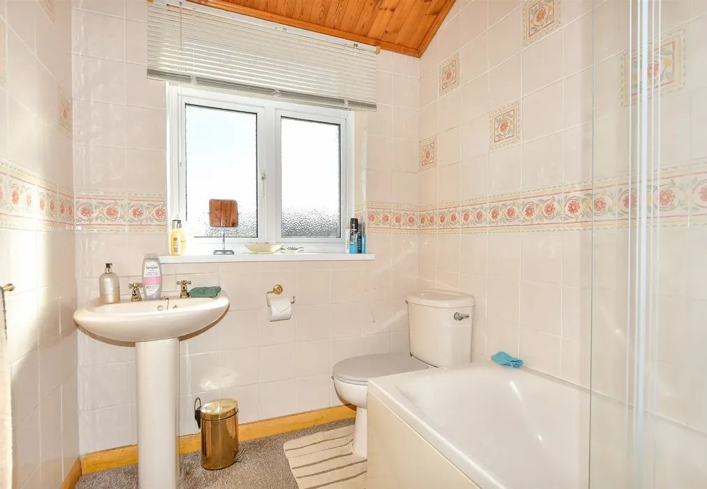 Bathroom - Queenborough Road, Minster On Sea, Sheerness, Kent - Wards of Kent