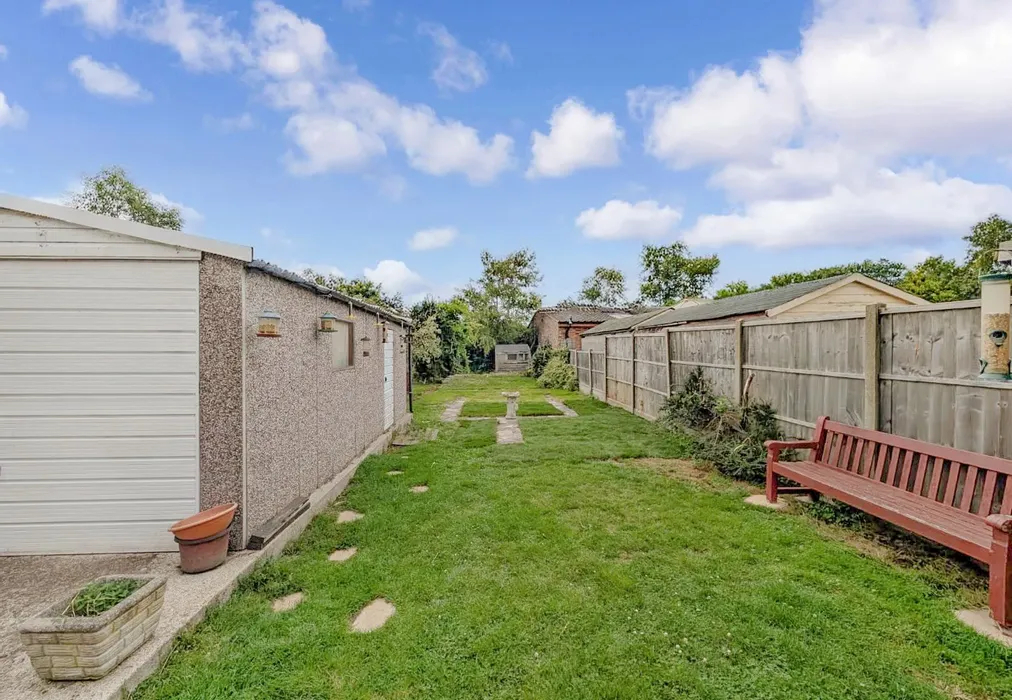 Rear Garden - Queenborough Road, Minster On Sea, Sheerness, Kent - Wards of Kent