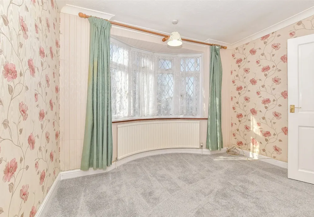 Bedroom 2 - Dungeness Road, Lydd, New Romney, Kent - Wards of Kent