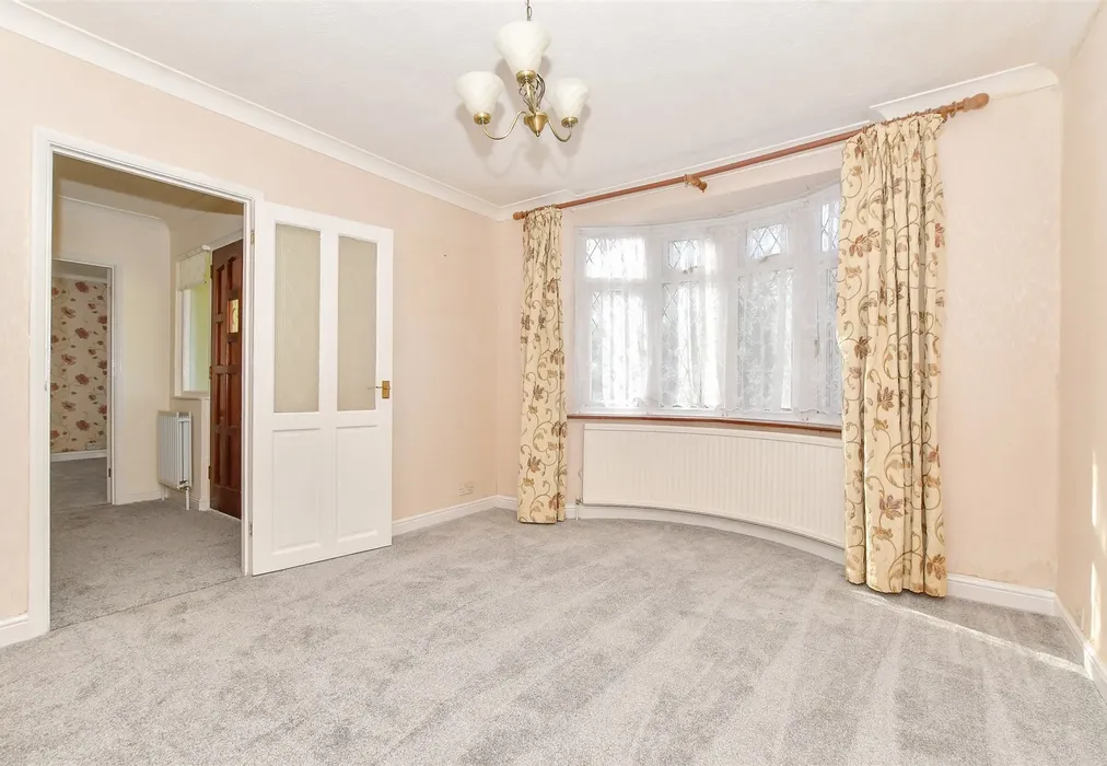 Bedroom 1 - Dungeness Road, Lydd, New Romney, Kent - Wards of Kent