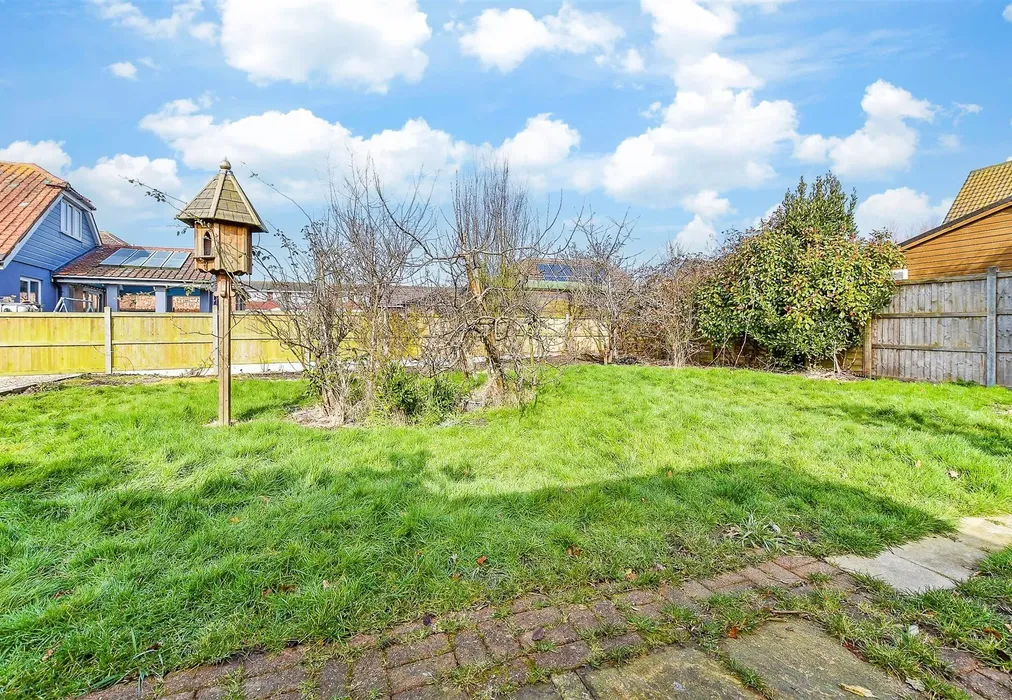 Rear Garden - Dungeness Road, Lydd, New Romney, Kent - Wards of Kent