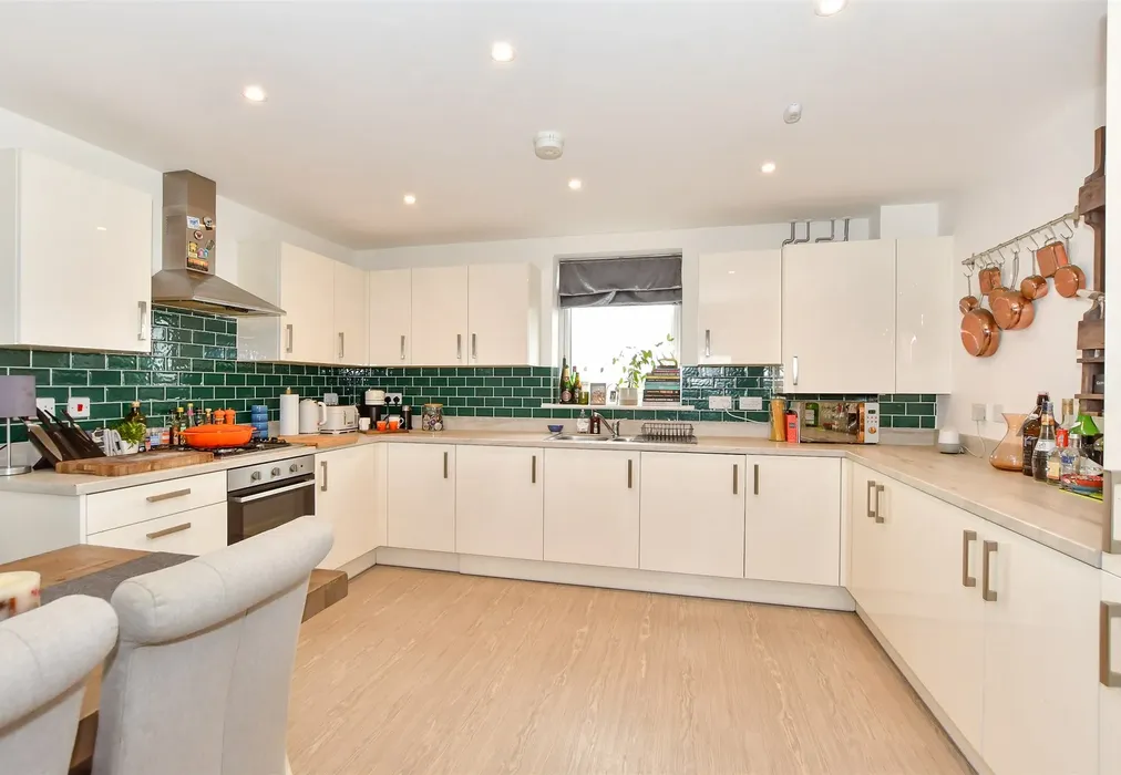 Lounge/Kitchen - Longacres Way, Chichester, West Sussex - Wards of Kent