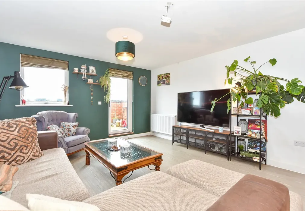 Lounge/Kitchen - Longacres Way, Chichester, West Sussex - Wards of Kent